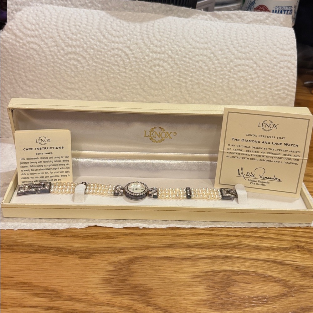 Lenox Pearl and Silver Watch Organizer